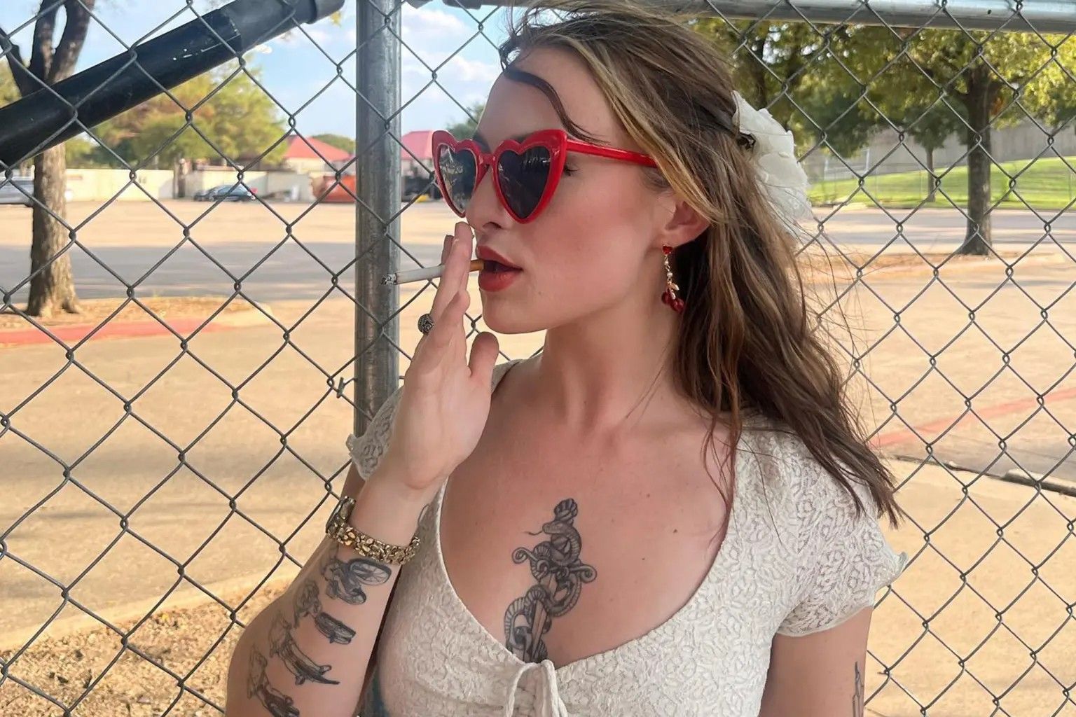 Дівчина почувається самотньою Дівчина почувається самотньою