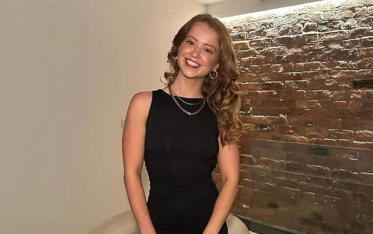 Дівчина схудла, не обмежуючи себе в їжі Дівчина схудла, не обмежуючи себе в їжі