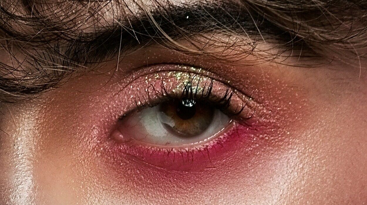 Як правильно фарбувати міжвійку - правила акуратного макіяжу від візажиста - Lady Як правильно фарбувати міжвійку - правила акуратного макіяжу від візажиста - Lady