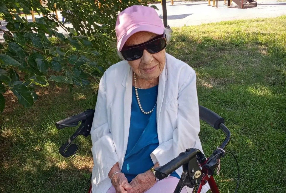 Женщина вела активную жизнь Женщина вела активную жизнь