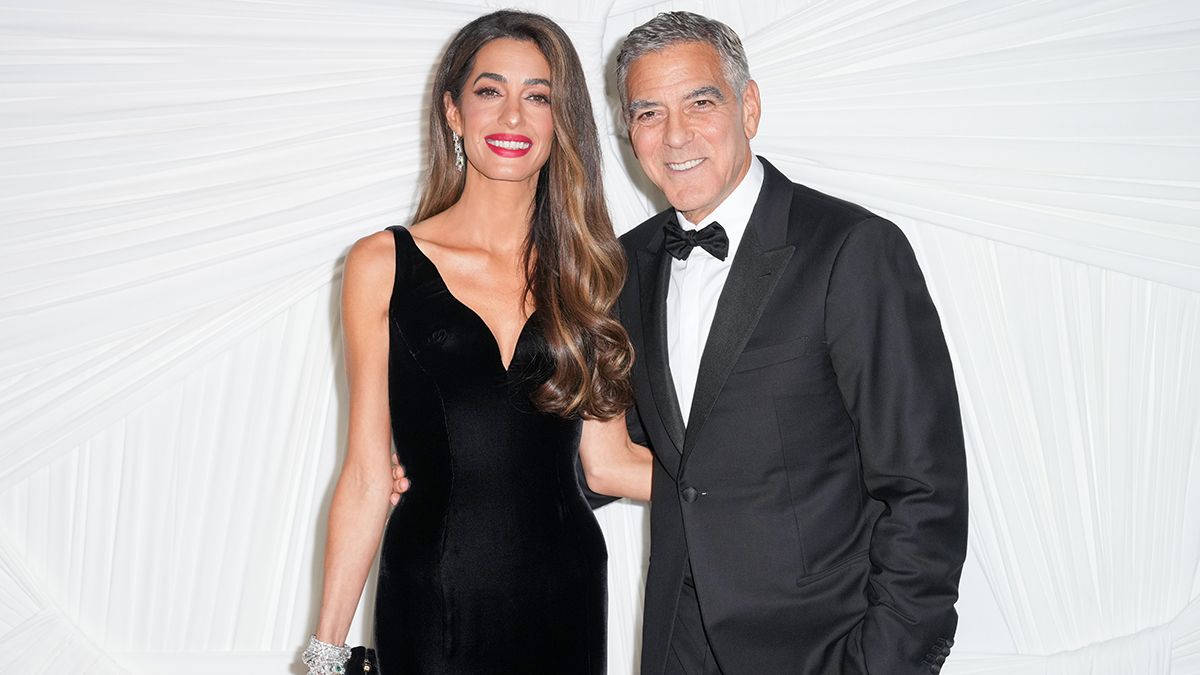 Роскошный выход звездных супругов Роскошный выход звездных супругов