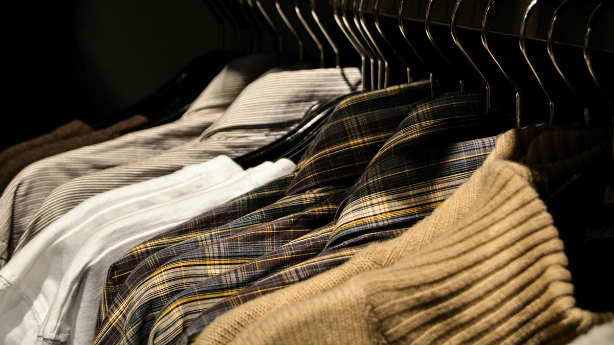 Лайфхаки, які виведуть поганий запах з одягу Лайфхаки, які виведуть поганий запах з одягу