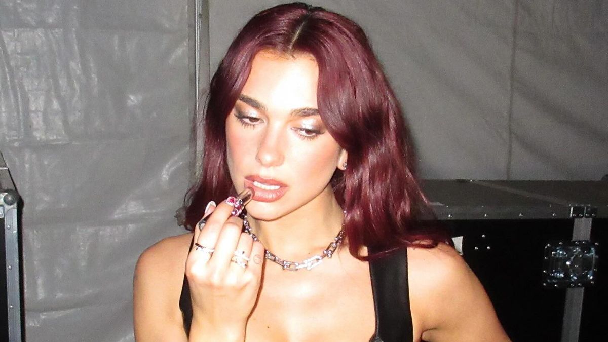 Трендовые окрашивания знаменитостей Трендовые окрашивания знаменитостей