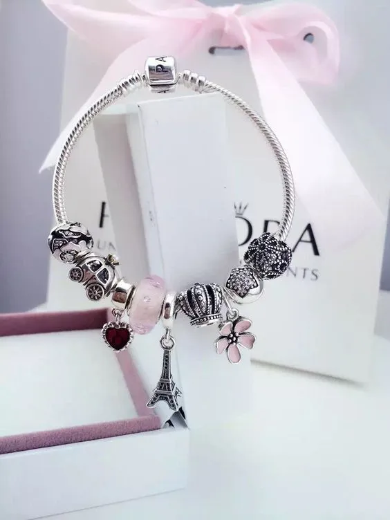 Антитрендові аксесуари, які вже вийшли з моди Антитрендові аксесуари, які вже вийшли з моди