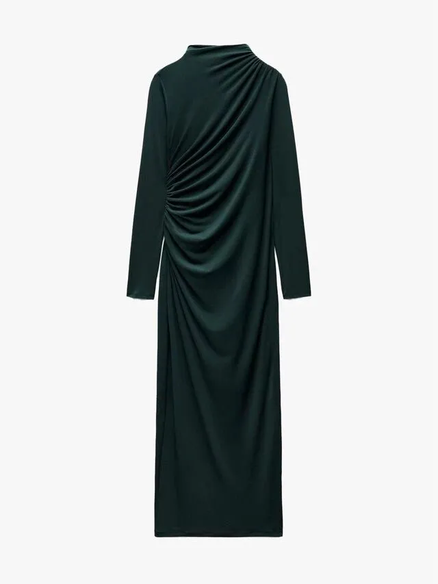 Актуальні сукні на зиму 2025 Актуальні сукні на зиму 2025