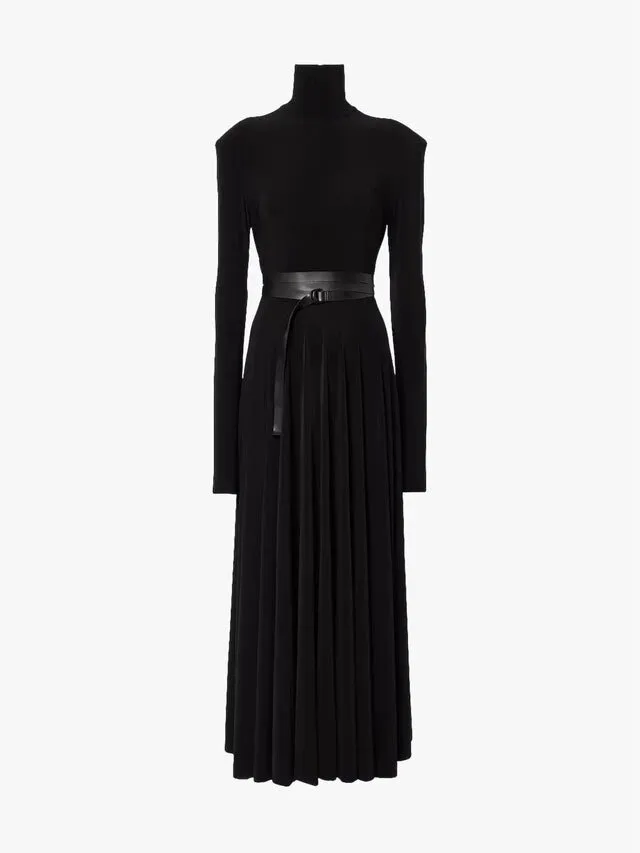 Актуальні сукні на зиму 2025 Актуальні сукні на зиму 2025