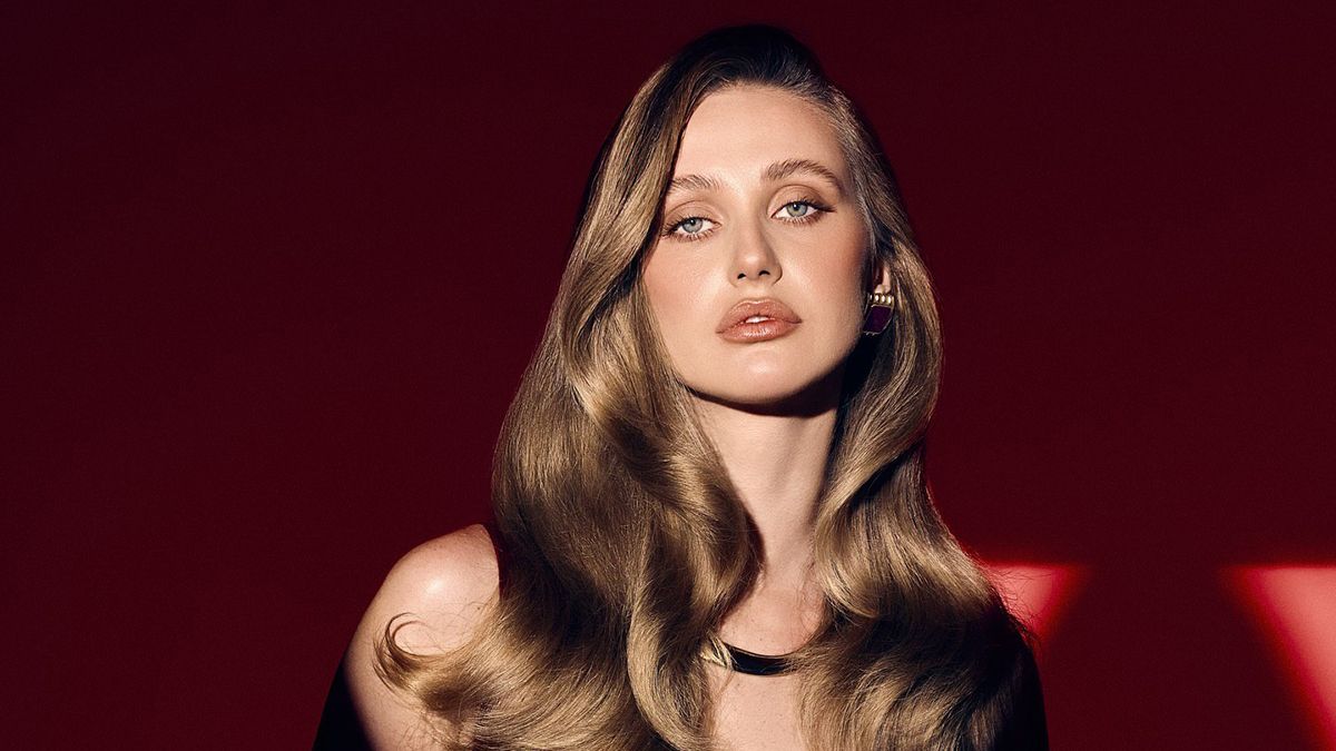 Прическа с волнами Blasé набирает популярность Прическа с волнами Blasé набирает популярность