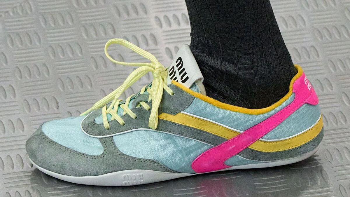 Самые лучшие кроссовки 2025 года Самые лучшие кроссовки 2025 года