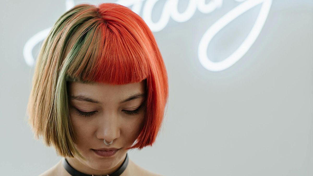 Челку можно подстричь самостоятельно Челку можно подстричь самостоятельно