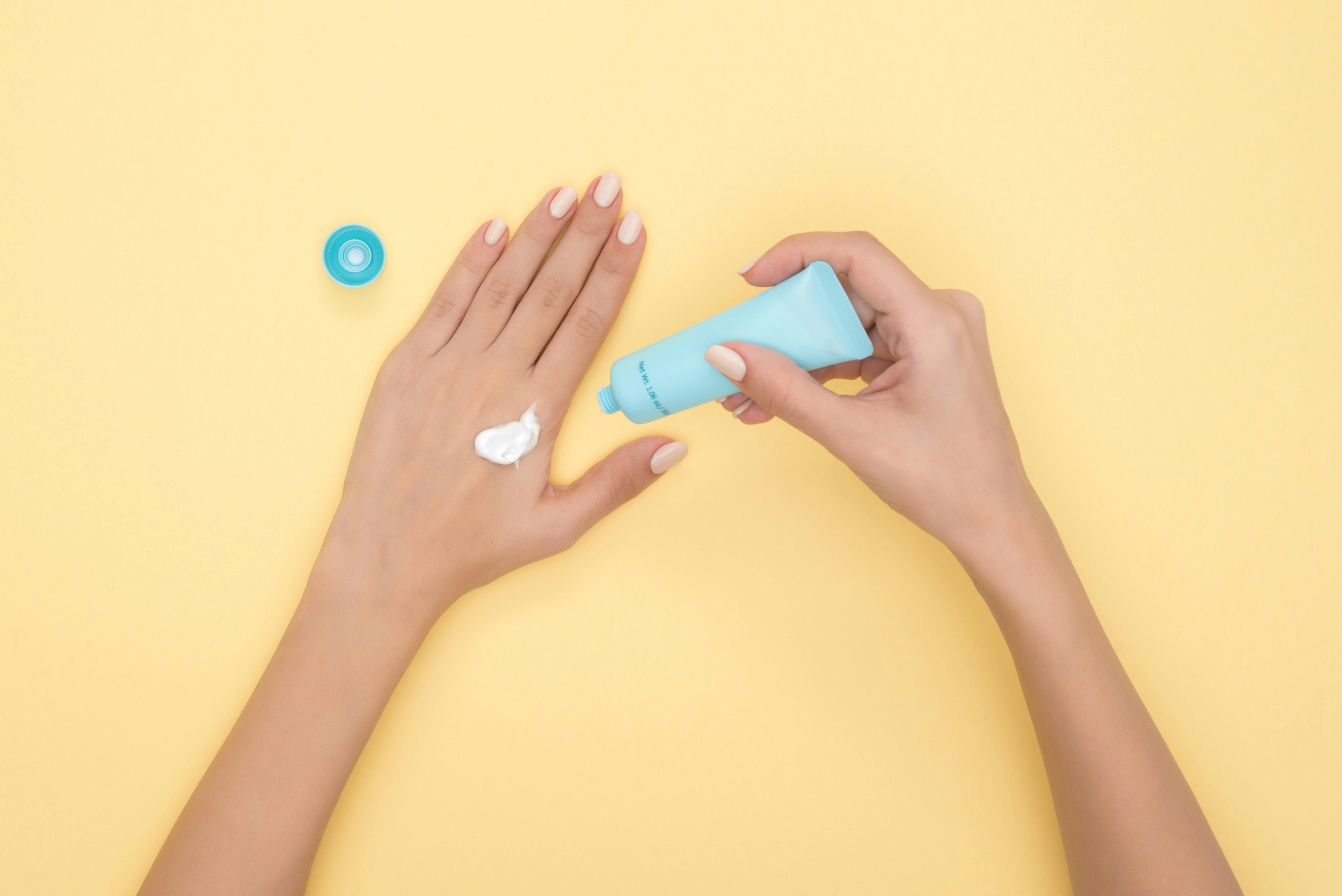 Почему нельзя смешивать SPF с другой косметикой