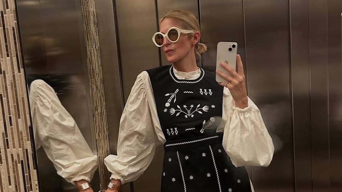 Келли Разерфорд в стильной вышиванке Келли Разерфорд в стильной вышиванке