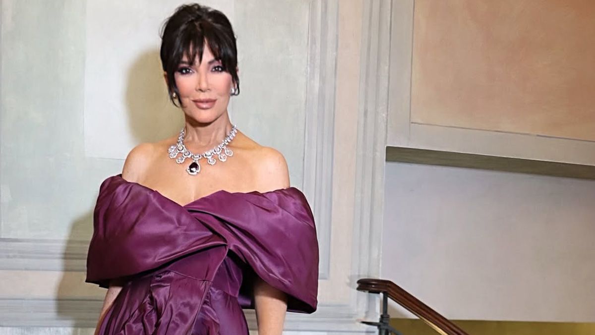 Крис Дженнер в шикарном платье Крис Дженнер в шикарном платье