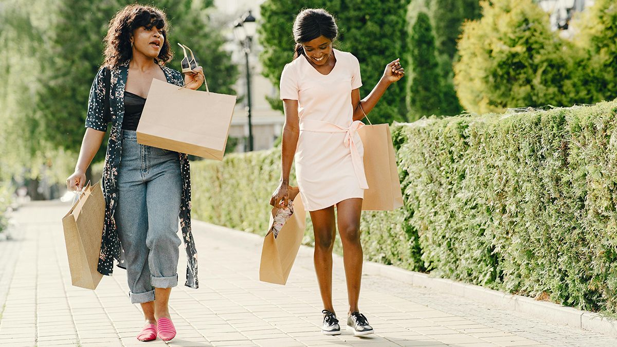 Самые лучшие ткани на лето 2025 года Самые лучшие ткани на лето 2025 года