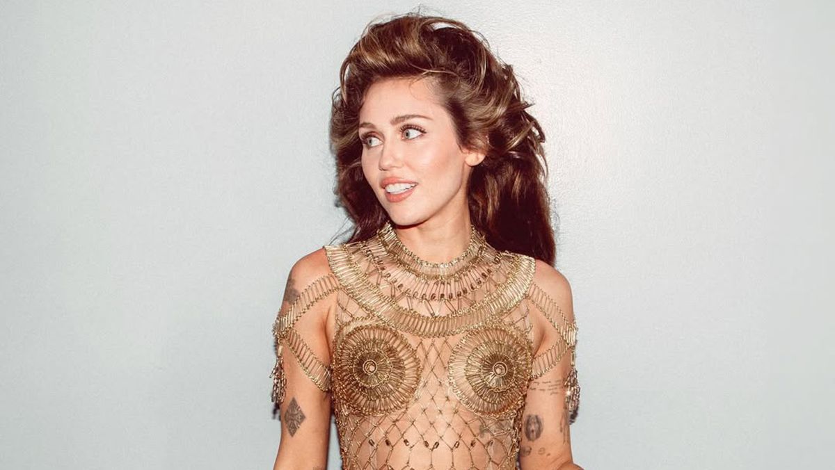 Трендові стрижки 80-х років повертаються в моду Трендові стрижки 80-х років повертаються в моду