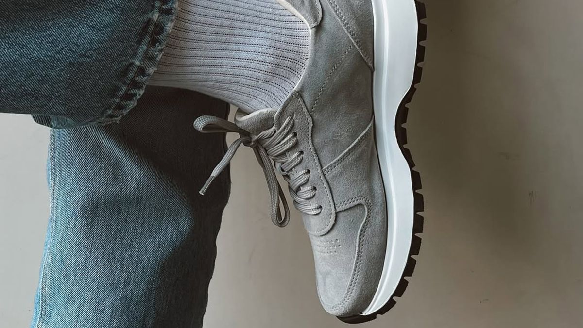 Одну обувь нельзя постоянно носить одну и ту же Одну обувь нельзя постоянно носить одну и ту же