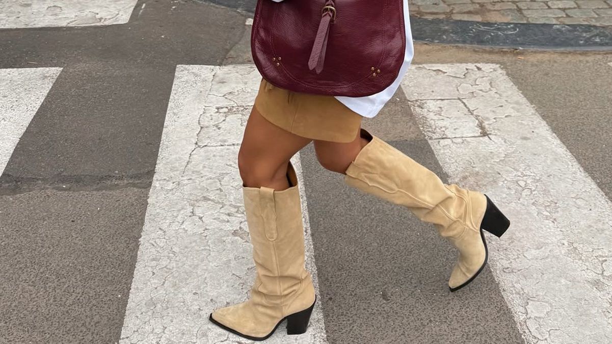 Стильні чоботи із замші на осінь 2025 Стильні чоботи із замші на осінь 2025