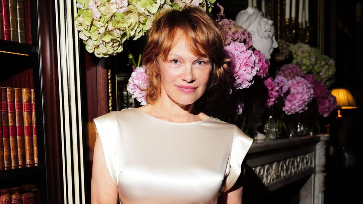 Памела Андерсон змінила колір волосся Памела Андерсон змінила колір волосся