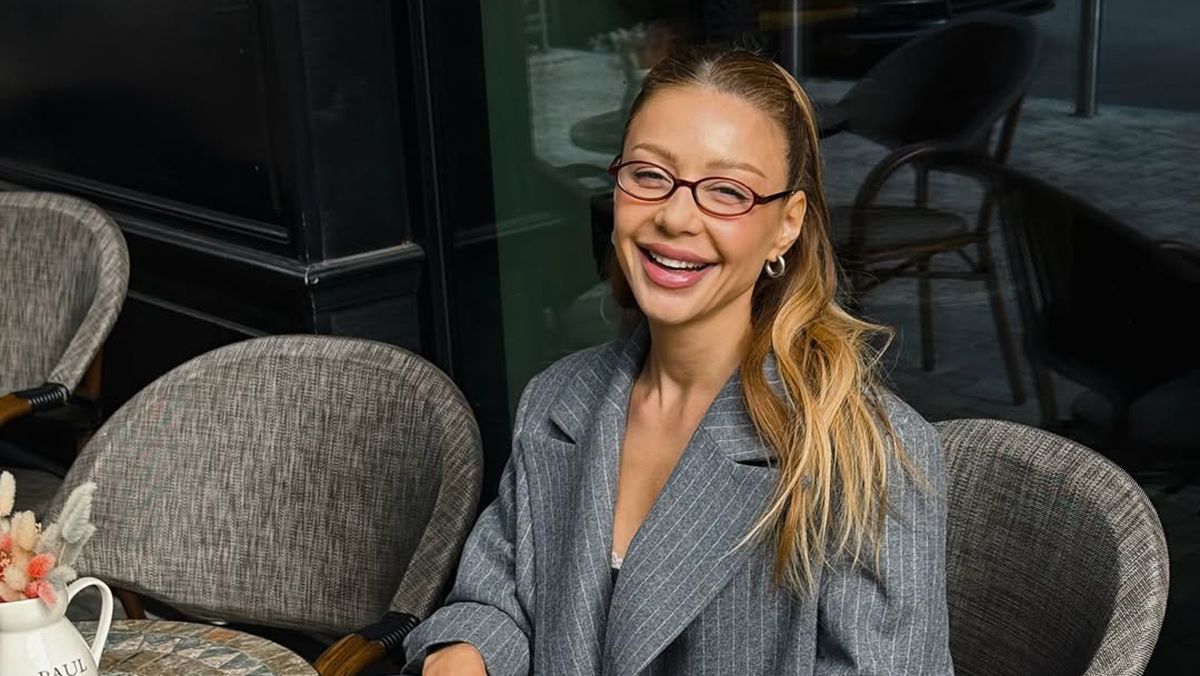 Тіна Кароль одягнула трендове пальто Тіна Кароль одягнула трендове пальто