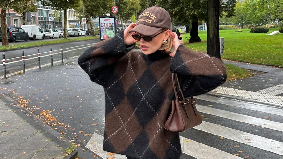 Трендові светри на осінь 2025 Трендові светри на осінь 2025