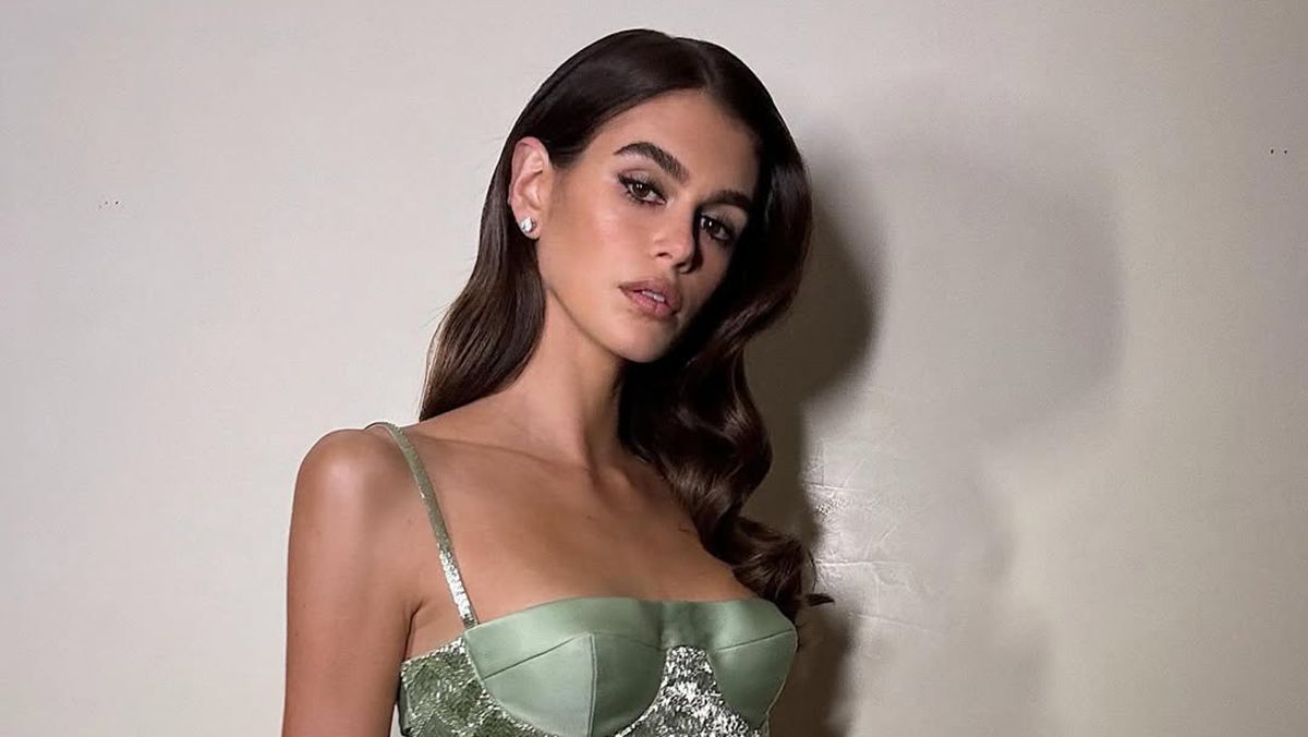 Модный оттенок волос на осень Модный оттенок волос на осень