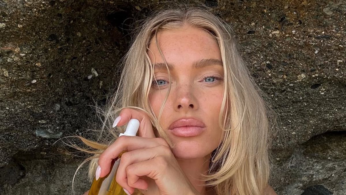 У моді чітко обведений контур губ У моді чітко обведений контур губ