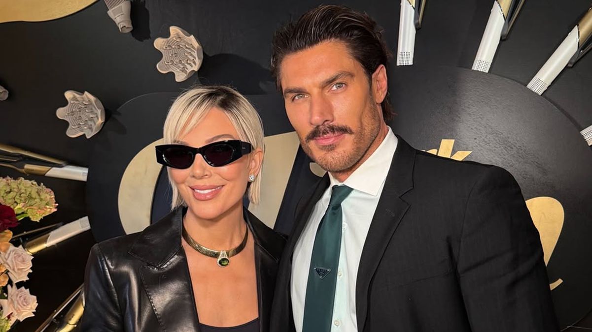 Модний колір волосся, який омолоджує Модний колір волосся, який омолоджує