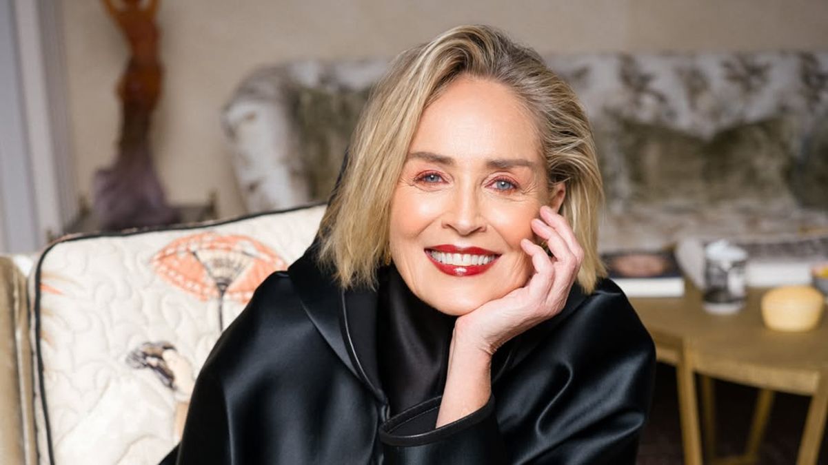 Стильна стрижка Шерон Стоун Стильна стрижка Шерон Стоун