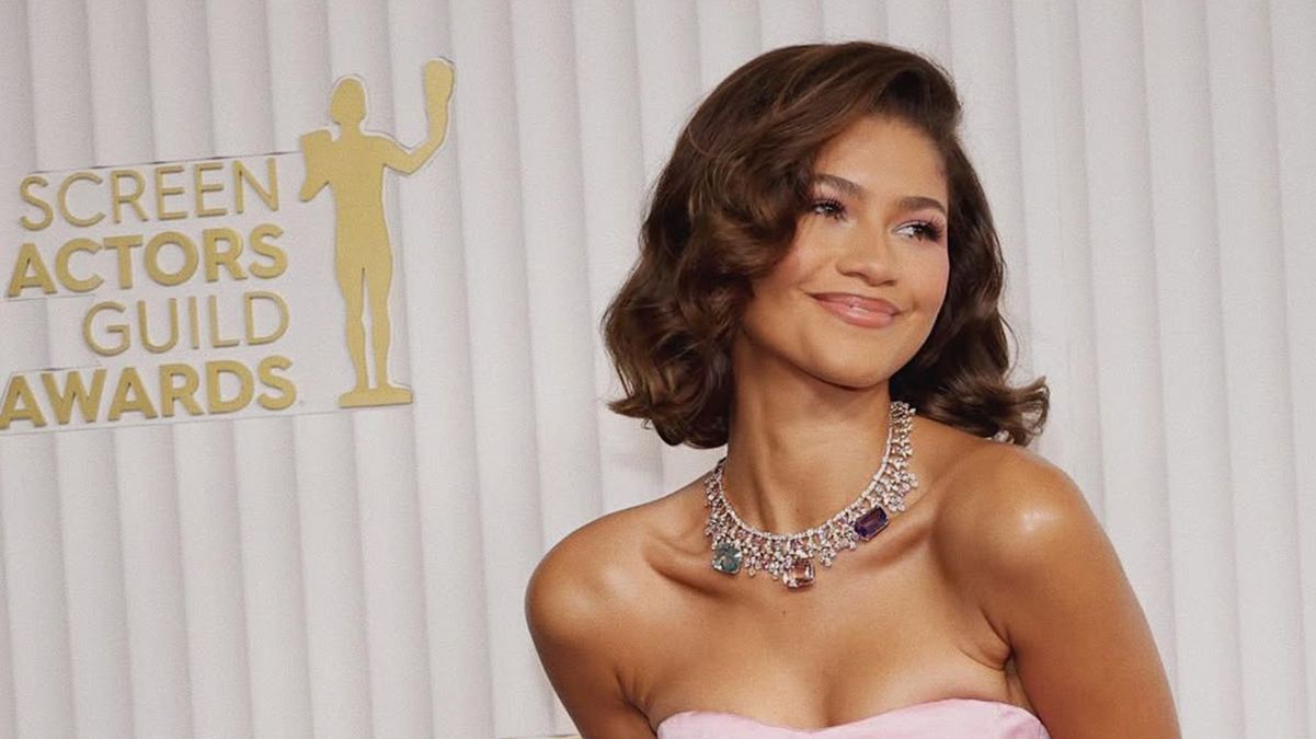 Красивые стрижки 2025 года